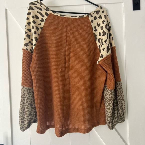 Leopard Waffle-Knit Long Sleeve Blouse Size Large - Picture 5 of 6